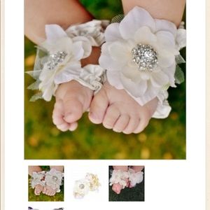 Toe Blooms Couture Ivory/ Rhinestone “Little Lady”